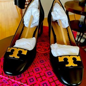❤️Brand New❤️ Tory Burch Gigi T Logo Pump
